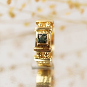 18k Green Tourmaline Gold Ring, 1980s Handmade Vintage Ring, Gold Present for Her image 8