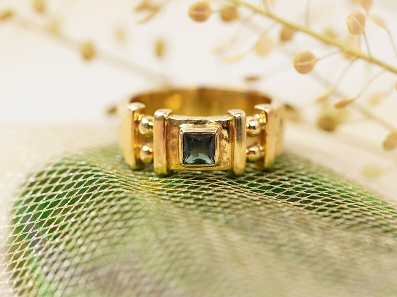 18k Green Tourmaline Gold Ring, 1980s Handmade Vintage Ring, Gold Present for Her image 6