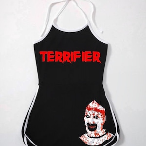 pagliaccio inquietante, pagliaccio terrificante, pagliaccio dell'orrore, vestito per la stagione spettrale