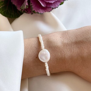 Dainty Pearl Bracelet/ Tiny Corn Pearl Baroque Bracelet/ Pearl Bracelet/ Pearl Gold Plated Bracelet/ Freshwater Pearl Bracelet/Baroque Pearl