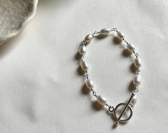 Pearl Toggle Bracelet/ Pearl Strand Bracelet/ Dainty Pearl Bracelet/ Pearl 925 Sterling Silver Bracelet/ Freshwater Pearl Bracelet