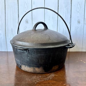Antique Cast Iron Pot With Lid and Swing Handle | Rare Cast Iron | Dutch Cooking Pot