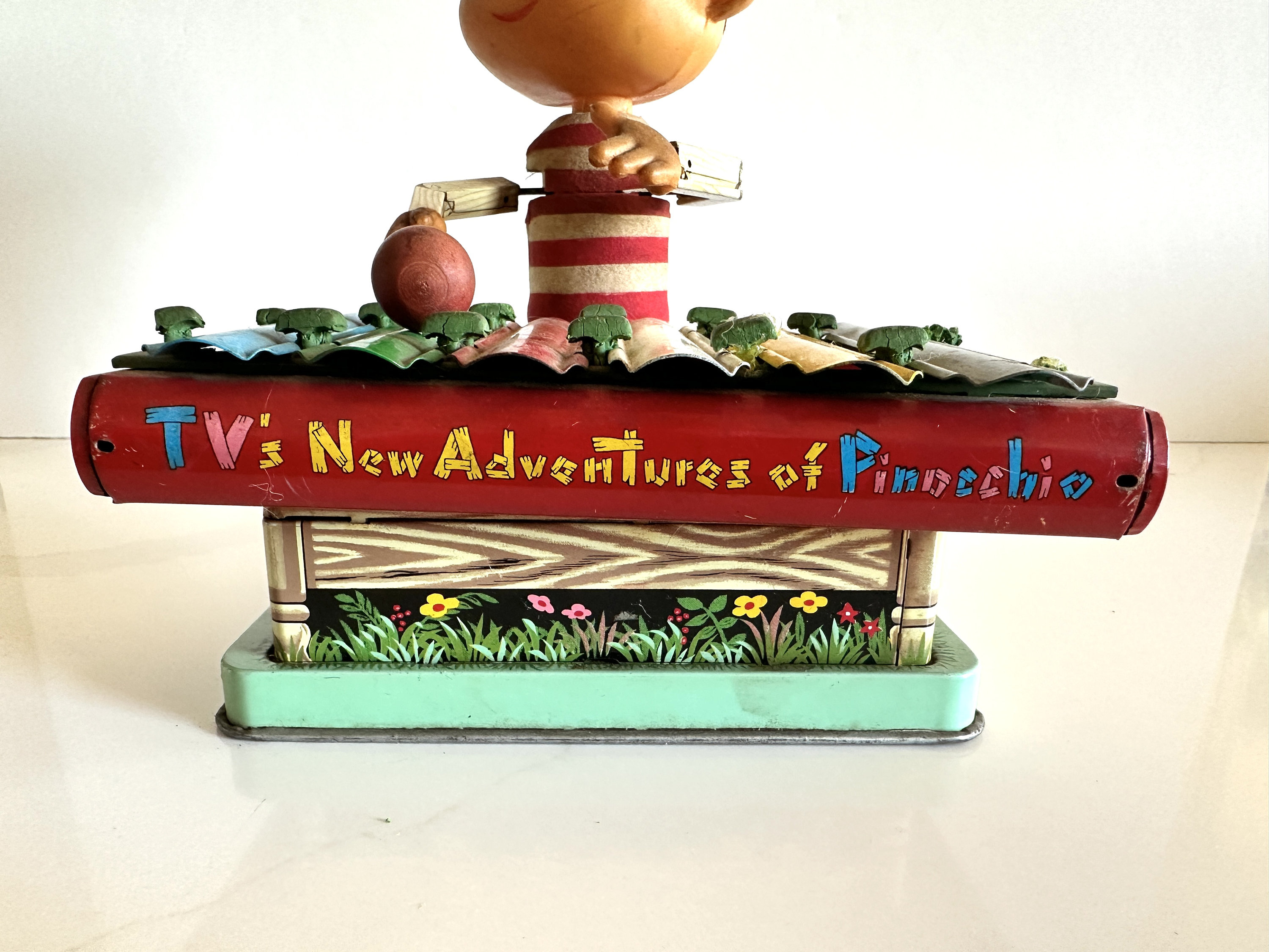 Battery Operated Pinocchio Plays the Xylophone With Original Box