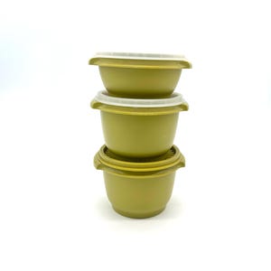 Tupperware Lot of 3 Avocado Green Servalier Containers 886 and 1323, Vintage Tupperware, 1970s Food Storage