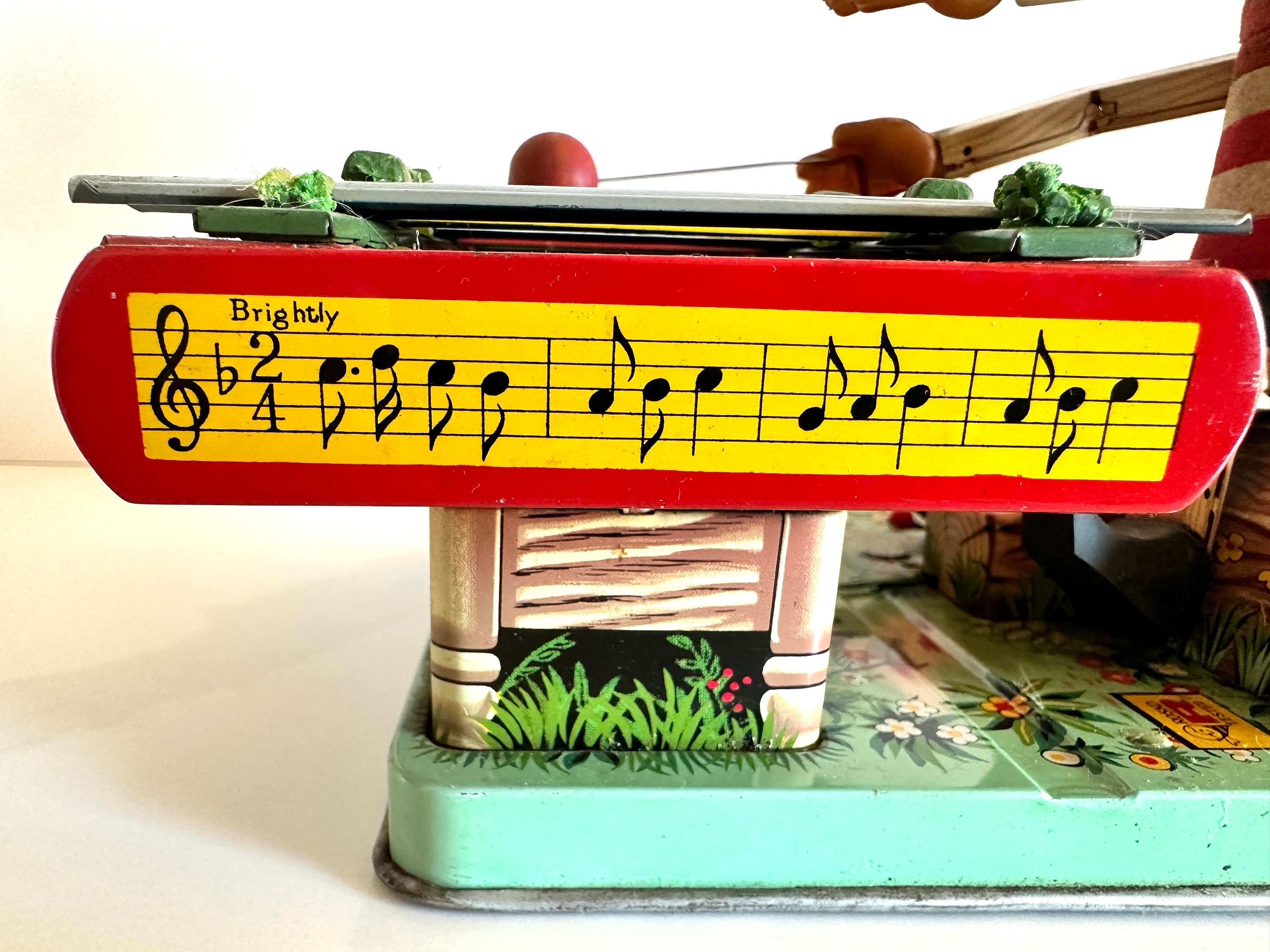 Battery Operated Pinocchio Plays the Xylophone With Original Box