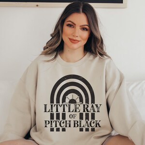 Little Ray of Pitch Black Sweatshirt Funny Millennial Sweater Retro Emo Crewneck for Concert Y2K Clothes Indie Clothing Comfort Colors Gift bild 5