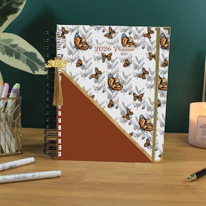 2026 datiert Wochenplaner | Anpassbares Layout und Cover | Monarchfalter
