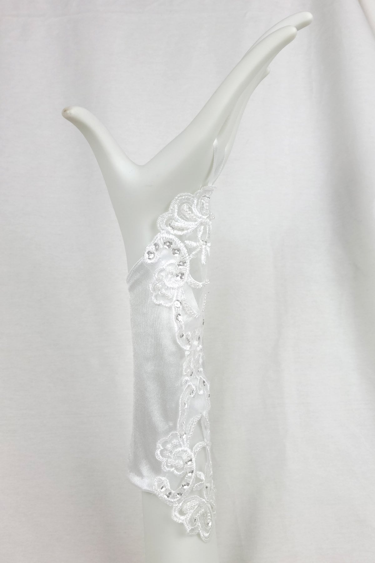 1 Paio Di Guanti Senza Da In Pizzo Ricamato Nero E Paillettes