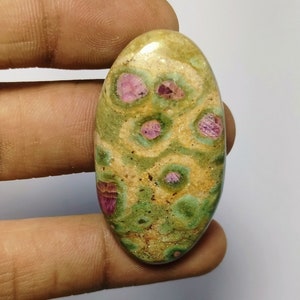 Cabochão com pingente Ruby Fuchsite, pedra solta Ruby Fuchsite, pedra preciosa natural semipreciosa para fazer joias e cura. 62 Cts. 43X24MM