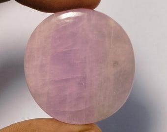 Kunziet cabochon edelsteen: 71 karaat, 33 x 32 mm losse steen