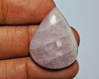 Roze kunziet cabochon edelsteen: losse steen, 41 kt (28 x 23 mm)