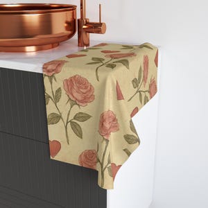 Romantic Floral Hand Towel - Vintage Rose Design, Perfect Wedding Gift, Kitchen Linen, Home Decor, Valentine s Day Essential
