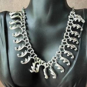 Vintage Silver Tone Sara Coventry Fringe Necklace