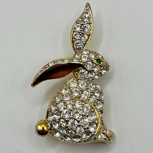 Vintage Pavé Rhinestone Bunny Rabbit Brooch Pin