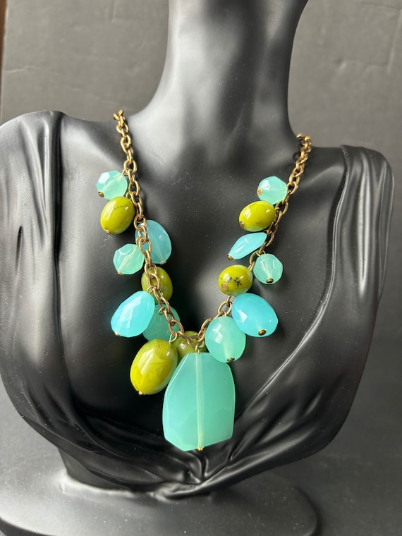 Collier Vintage En Grosses Perles Vertes – Long Collier Perlé – Occasion – Matière Lourde Et Belle