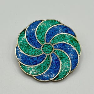 Vintage Mexico Alpaca Blue & Green Crushed Stone Inlay Swirl Brooch / Pendant