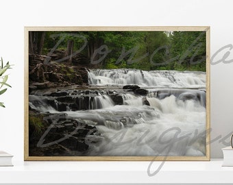 Cascada en el bosque Michigan naturaleza fotografía imprimible pared arte impresión descarga instantánea Ocqueoc Falls