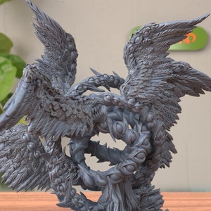 Deamon Eye Flying Snake Miniature, Mystical Fantasy Figurine with Wings for Dungeons and Dragons Collectors and Fantasy Fans, 3D Printed