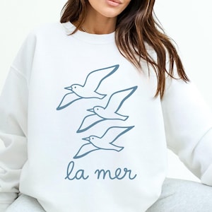 La Mer Sweatshirt: Coastal Birds Crewneck - Trendy Oversized Fit