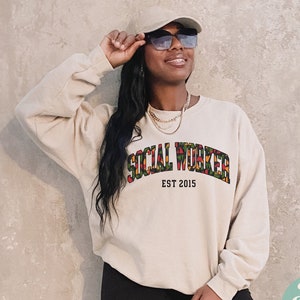 Personalized Black Licensed Social Worker Sweatshirt - Custom LCSW Sweater - Grad Gift for LMSW - Social Worker Crewneck - Therapist Tee