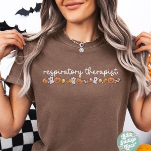 Respiratory Therapist Halloween Shirt, Spooky RT Tshirt, Fall Respiratory Therapy Crew, Pumpkin Pulmonology Gift, Pulmonologist T-Shirt