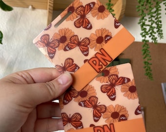 Butterfly Daisy Badge Buddy, Floral Badge Backer, RN Badge Holder, Nurse Badge Buddy, Gift for Registered nurse, Personalized Badge Buddy