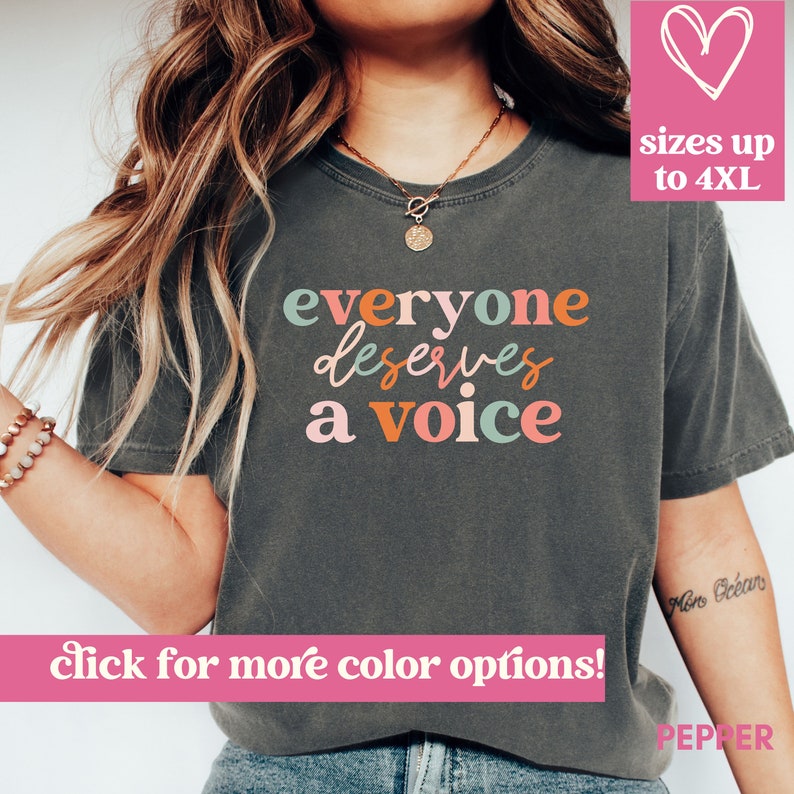 Everyone Deserves a Voice Comfort Colors SLP Shirt Groovy Speechie TShirt, Retro SLPA Shirt, Speech Pathologist Grad Student Tee bild 1