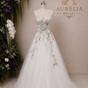 Brautkleid mit Wildblumenstickerei | A-Linien-Brautkleid aus Tüll | (Maßanfertigung) Bild 2