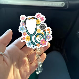 Floral Stethoscope Badge Reel, Floral Croquette Bow ID Holder, Retractable Nurse Healthcare Reel Clip, Medical Worker Cute Nursing Gift Mom