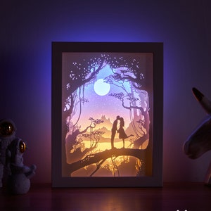 Scatola luminosa intagliata in carta Scatola luminosa intagliata in carta Luce notturna Scatola luminosa a LED 3D Shadow Box -Kiss