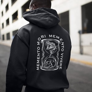 Sudadera unisex con capucha Memento Mori Memento Vivere con calavera y rosa en forma de reloj de arena, Marco Aurelio, filósofo estoico, estoicismo, regalo de filosofía para él y para ella