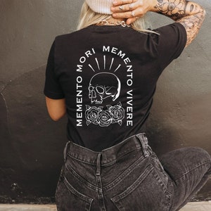 Memento Mori Memento Vivere Skull T-Shirt, Marcus Aurelius Stoic T-Shirt, Stoicism, Streetwear Fashion, Aesthetic Trendy Shirt for Her