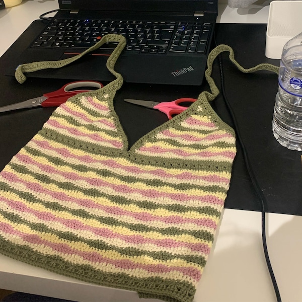 Wavy crochet top (written pattern)