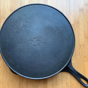 Wagner Ware #10 Cast Iron Skillet | Arc Logo | Restored