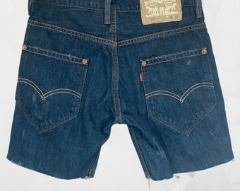 Distressed Levis Cut Off Jean Shorts with Frayed Raw Hem - Size 29 Waist