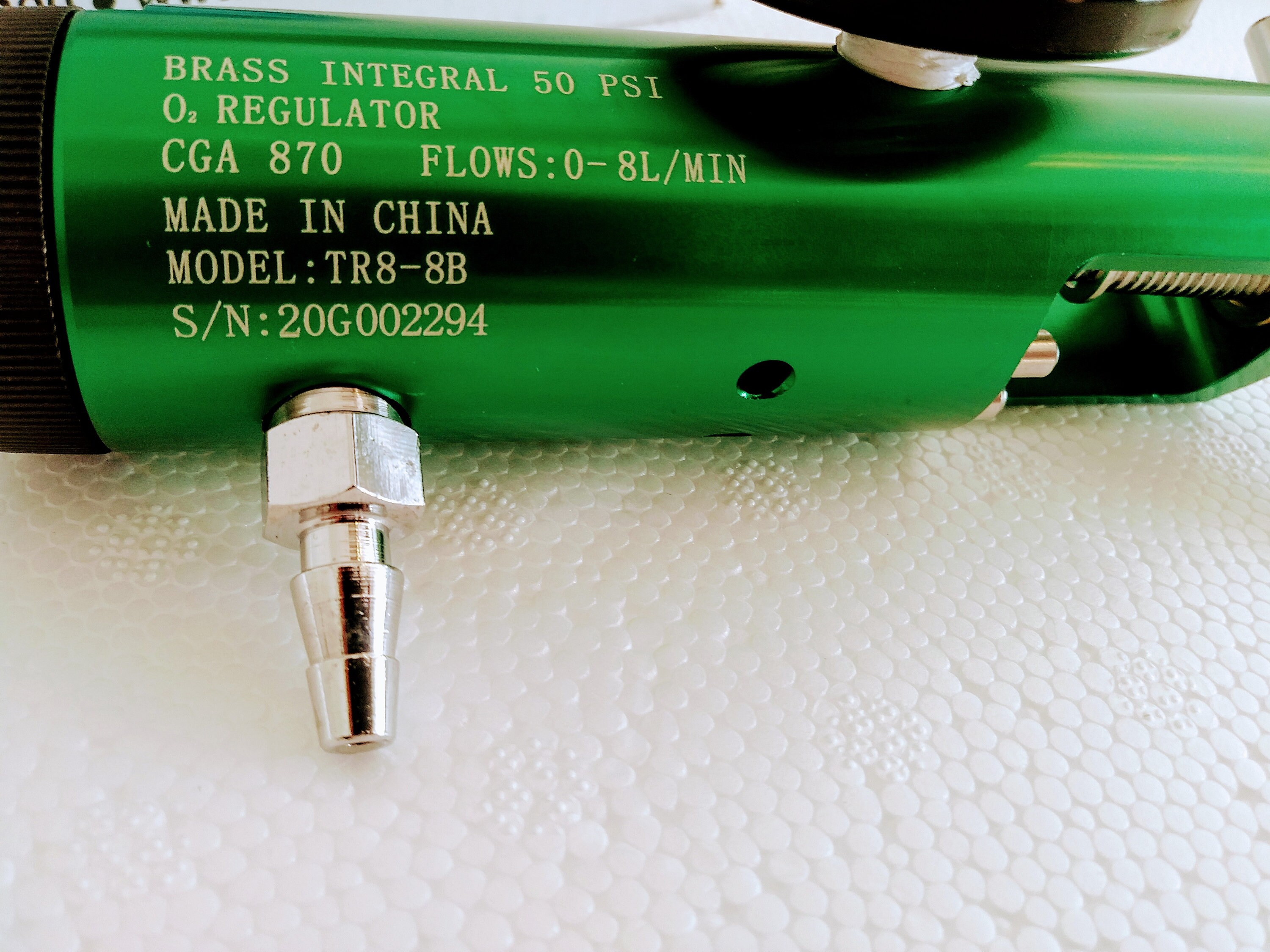 Oxygen Tank Regulator. 08 Liters per Minute. New in Box. Free Shipping