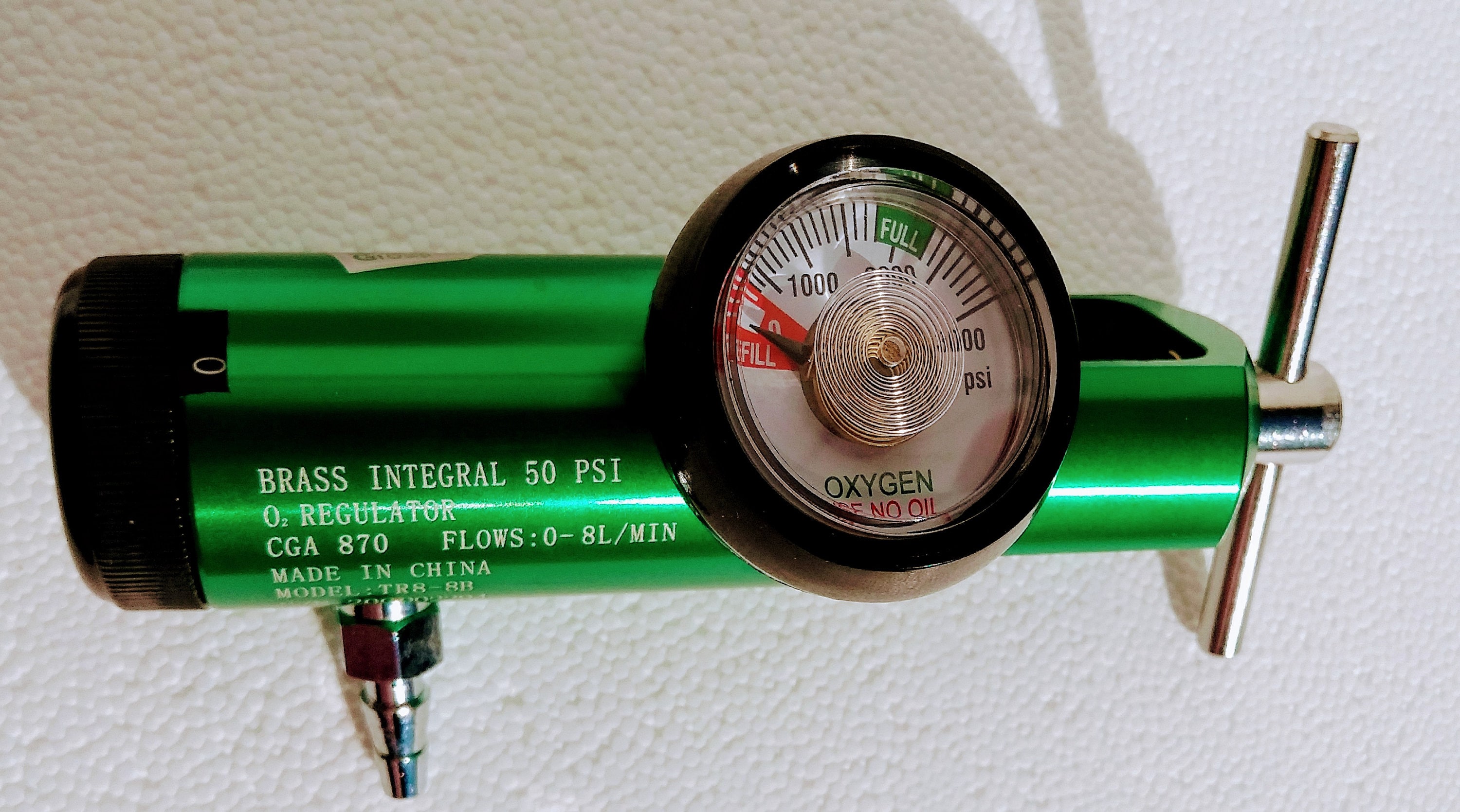 Oxygen Tank Regulator. 08 Liters per Minute. New in Box. Free Shipping