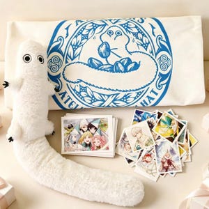 Brushbuddy Plüsch Geschenkbox Inspiriert von Witch Hat Atelier | Eine kuratierte Geschenkbox für verträumte Seelen