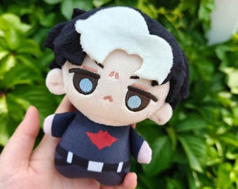Muñeco de peluche de Jason Todd de 15 cm, inspirado en Red Hood y Robin. Hecho a mano, pieza única para coleccionistas.