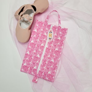 Personalized Kid's Dance Shoe Bag with Ballerinas; Pink and White Dance Shoe Bag; Gift for Dancer; Small Shoe Bag for Girls; Shoe Storage