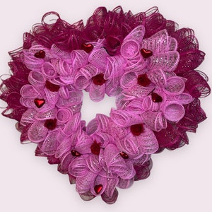 14” Pink and Red heart shaped, Valentines Deco Mesh Wreath!