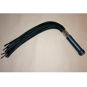 Easy Heat Grain Leder Short - Ein handgemachter EchtlederFlogger