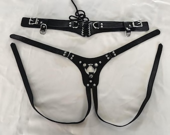 harnas vastmaken met het gewatteerde bit achter de taille