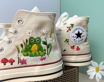 Embroidered Converse/Custom Converse High Top Taylor/Embroidered Frog/Converse Embroidered With Frog In The Glass/Cute Gifts