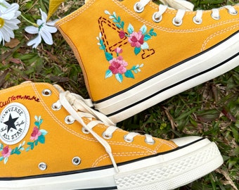 Benutzerdefinierte Name bestickt Converse / Converse High Top Chuck Taylor 1970er Jahre / Converse bestickt / Blumen bestickt / Buchstabe A bestickt