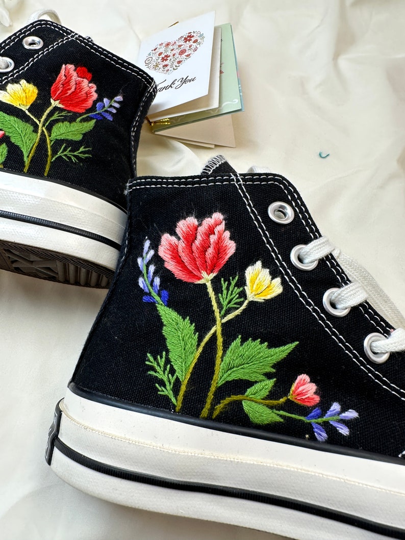 Embroidered Converse/custom Converse High Top Chuck Taylor 1970s