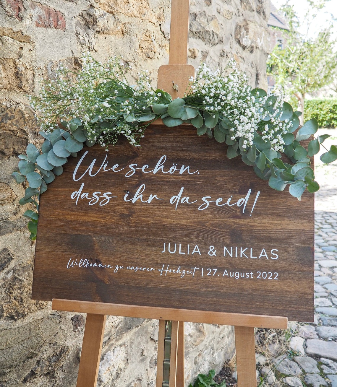 Holz Willkommensschild zur Hochzeit personalisiert mit Namen und Datum