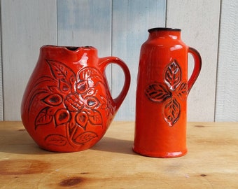 Carstens Fat Lava Vasen Duo westdeutsches Modell 194-16 und 121-19 in der Farbe Rot mit großer Blume als Dekoration. Sehr selten!