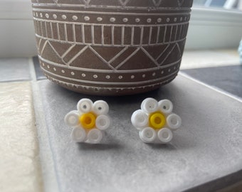 Hama Bead, design, Daisy, dangly Earrings, stud earrings, Decoration, Pin badge, Magnet, Hairclip, Necklace, Keyring