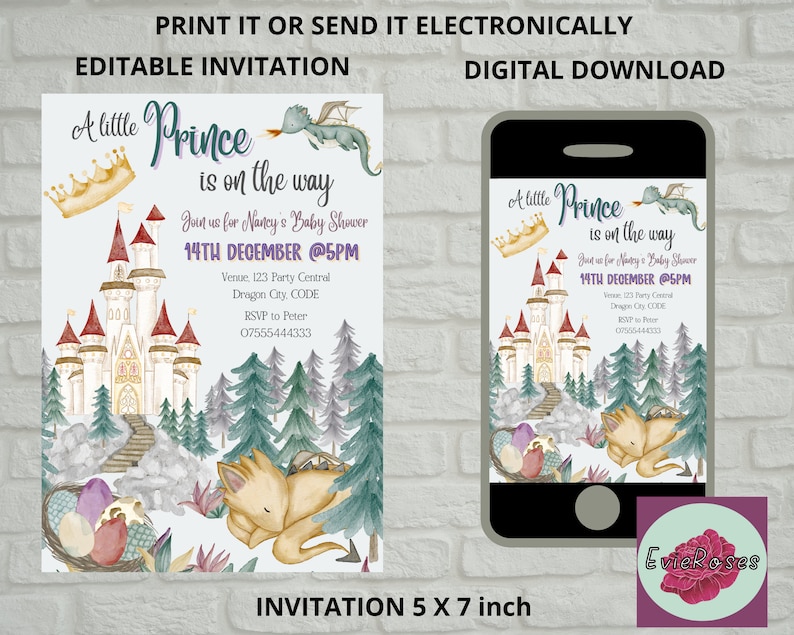 Może przedstawiać: Drukowane zaproszenie na baby shower z akwarelową ilustracją zamku, smoka i gniazda z jajkami. Tekst brzmi "A little Prince is on the way" i zawiera datę i godzinę przyjęcia. Zaproszenie ma rozmiar 5x7 cali.